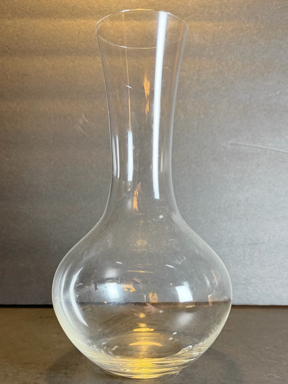 RIEDEL Vivant Balloon Wine Decanter Clear Crystal Glass 36oz Open Bar Decanter